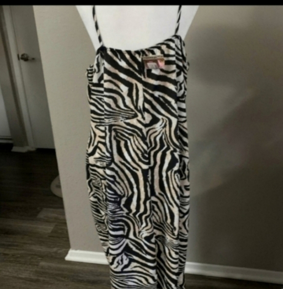 NWT BOOHOO ZEBRA DRESS SIZE 22 - Picture 3 of 4